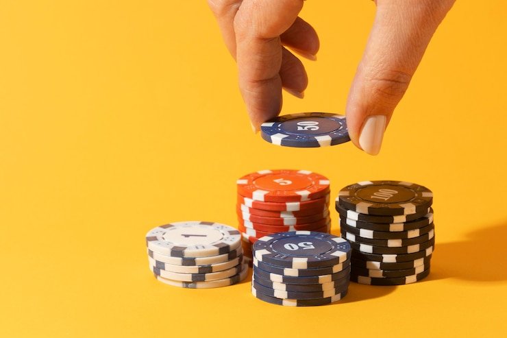 Antarmuka aplikasi mobile indolottery dengan menu utama dan pilihan permainan